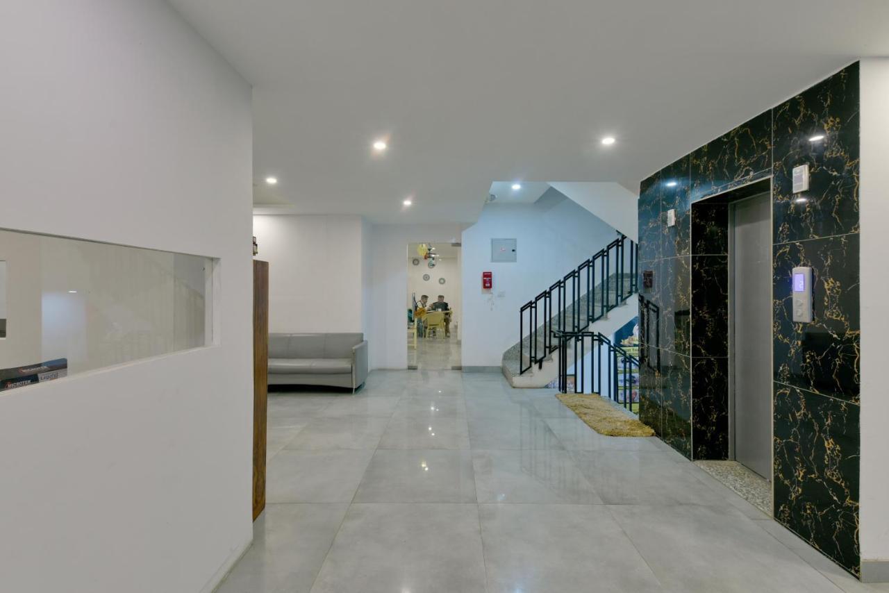 Hotel Fortune Inn By F9 Hotels Нойда Екстер'єр фото