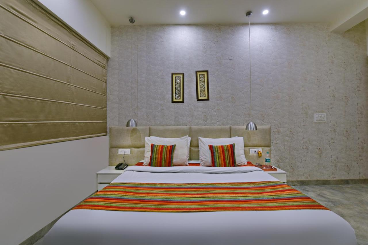 Hotel Fortune Inn By F9 Hotels Нойда Екстер'єр фото