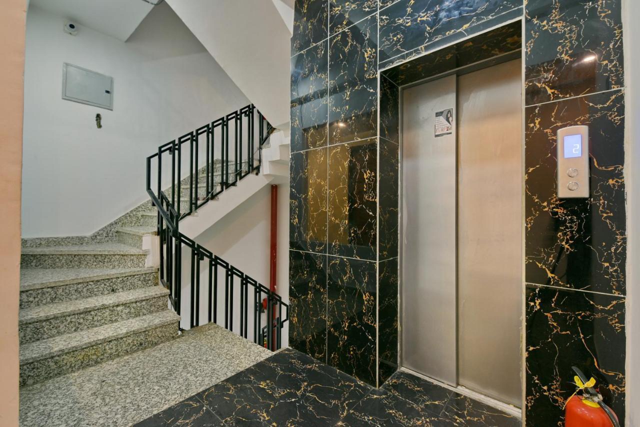 Hotel Fortune Inn By F9 Hotels Нойда Екстер'єр фото