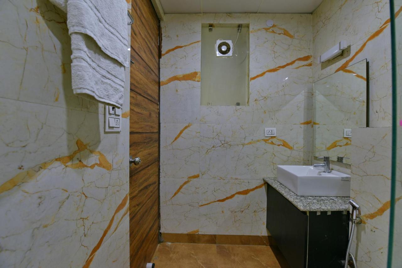 Hotel Fortune Inn By F9 Hotels Нойда Екстер'єр фото
